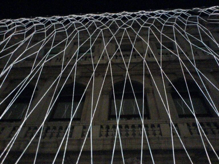 Palazzo Grassi, Venedig, "Your wave is" 2006; Olafur Eliasson Fassadenkunst mit Slimlight Fiber